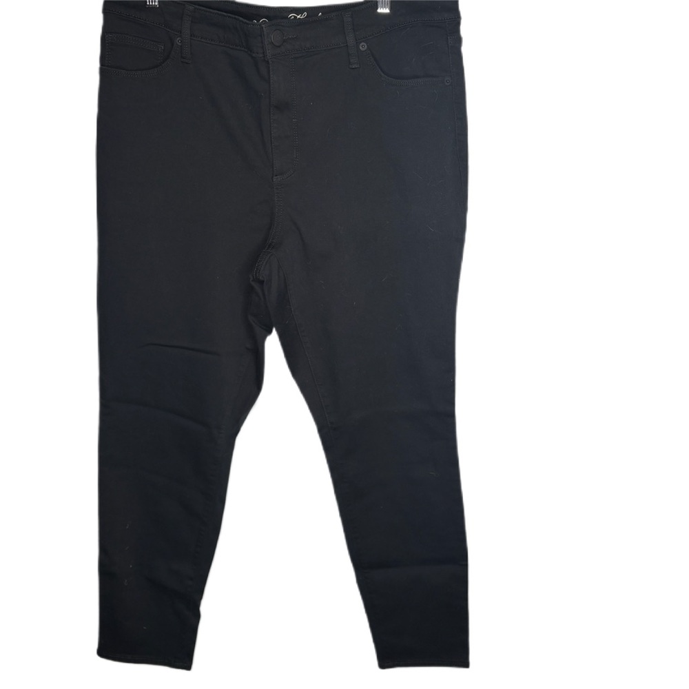 Universal Thread Women's Black Skinny Jeans